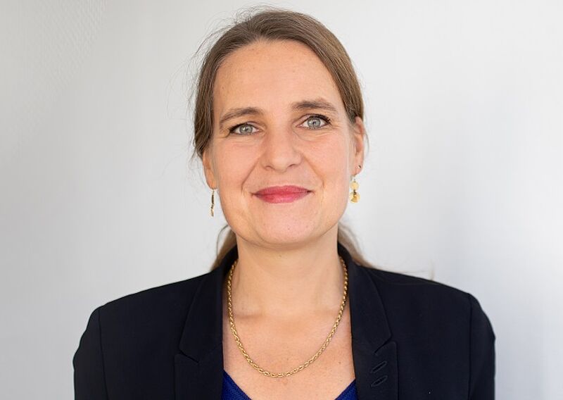 Claudia Oellers